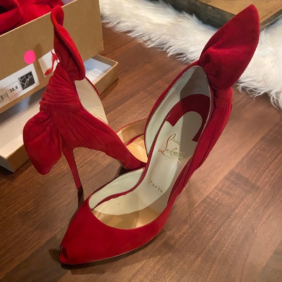 louboutin red pumps